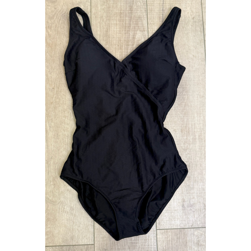 NWT GOTTEX BLACK HARBOURSIDE SURPLICE TEXTURED ONE PIECE SWIMSUIT SZ 18
